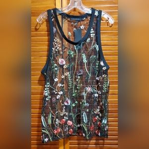Embroidered mesh men's tank top